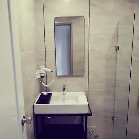 ホテル Two Seas 2*