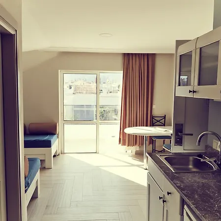 Two Seas 2* מרמריס