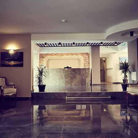 Two Seas Hotel 2*