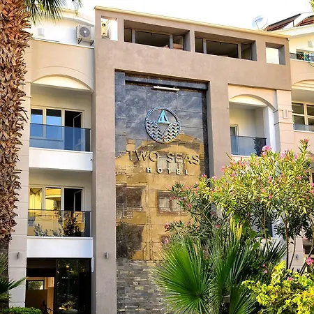 Two Seas 酒店 马尔马里斯